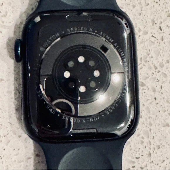 Apple Watch Series 8 Midnight 45MM - Picture 4 of 8